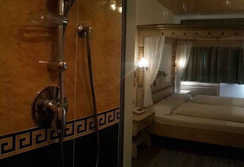 فندق فئة نجمة واحدة Design Chalet Zirm Check In At Olympia