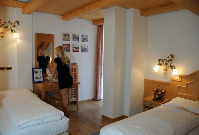 فندق فئة نجمة واحدة Design Chalet Zirm Check In At Olympia