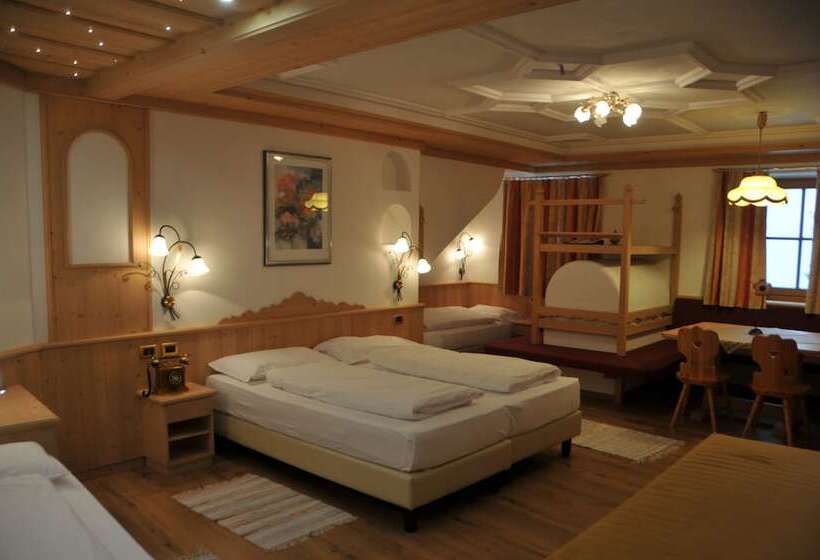 فندق فئة نجمة واحدة Design Chalet Zirm Check In At Olympia