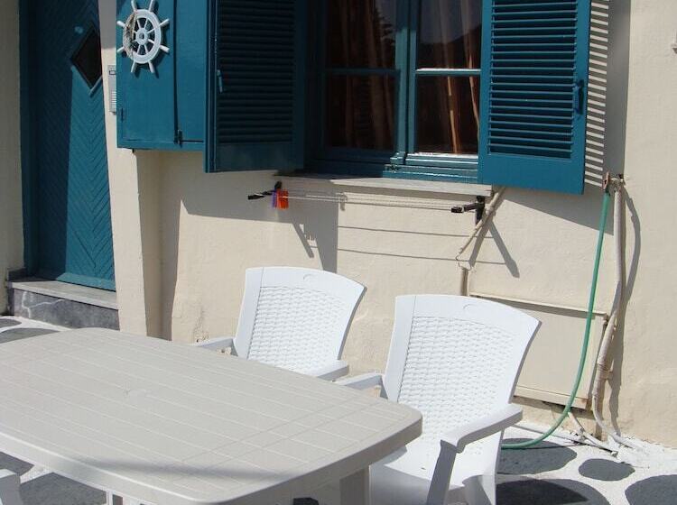 簡易ホテル Pansion Konstantinos