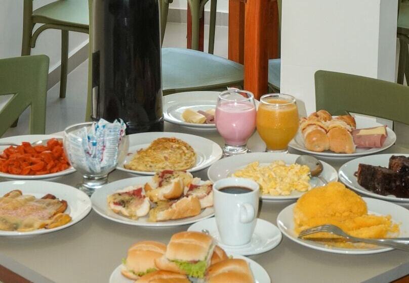 فندق فئة نجمة واحدة Pousada Jardins Tropical