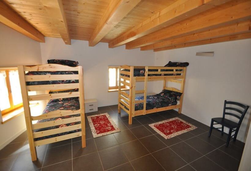 Hostel Armonia & Community Museum