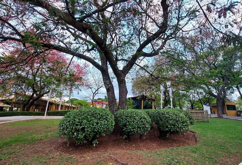 Отель Cepel Suites