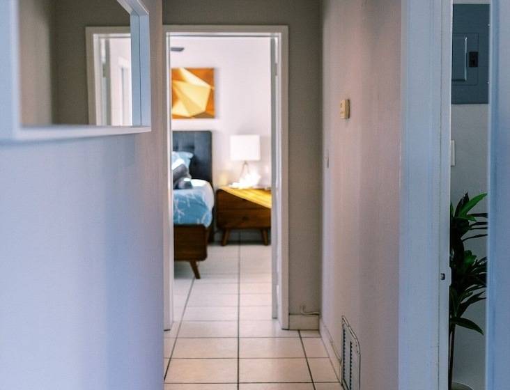 ホテル Galleria Apartments By Lowkl