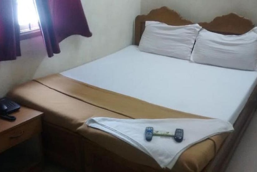 ホテル Goroomgo Central Afia Residency Chennai