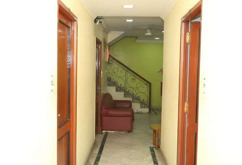 هتل Goroomgo Sun Star Residency Chennai
