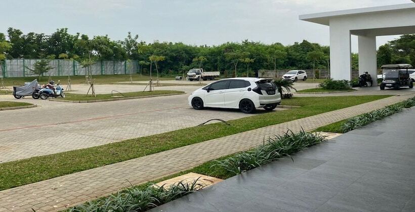 Отель Hariss Inn Bandara