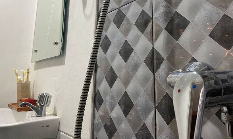 Отель Hariss Inn Bandara