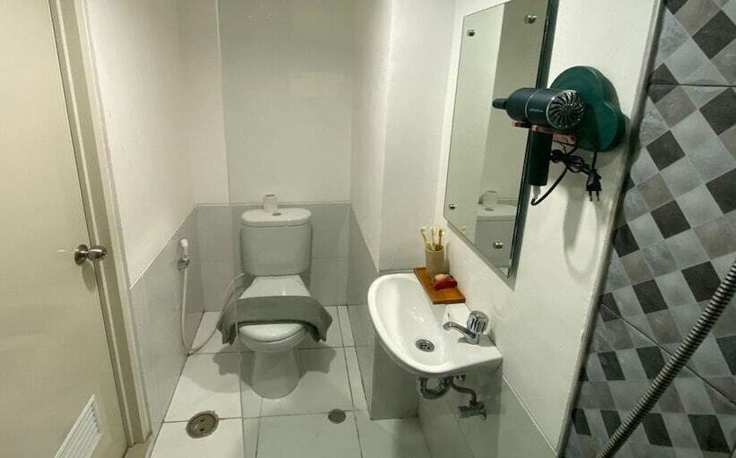 Отель Hariss Inn Bandara