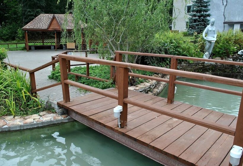 בית מלון כפרי Health Resort Krutushka