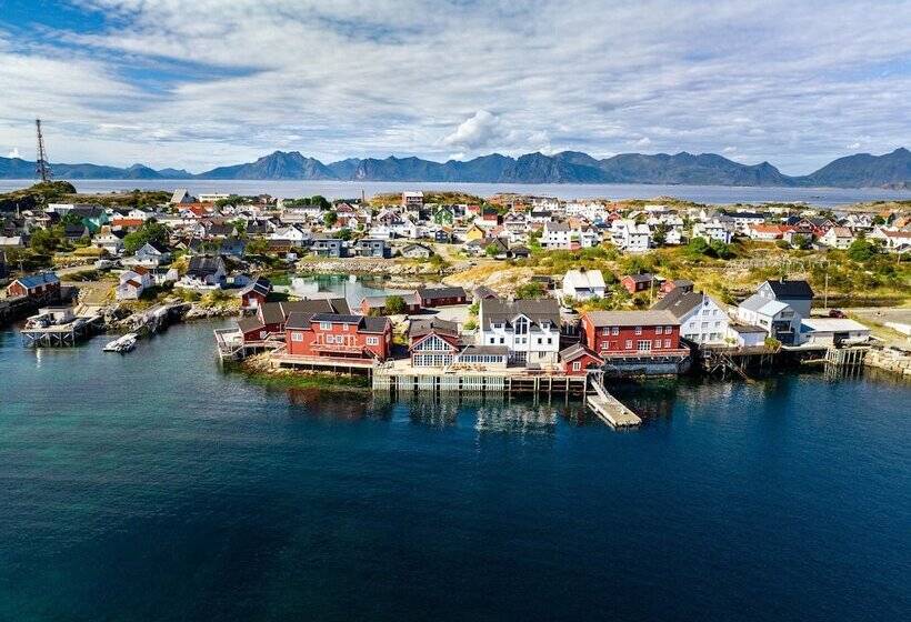 Отель Henningsvær Rorbuer