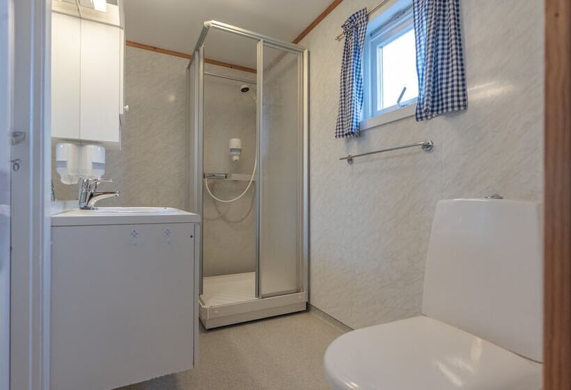 Отель Henningsvær Rorbuer