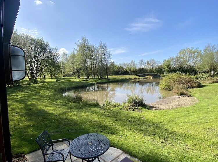 Отель Heywood Glamping