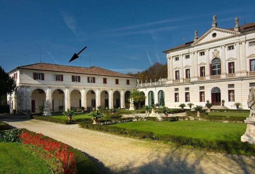 בית מלון כפרי Historic Venetian Style Castle In Piombino Dese With Pool