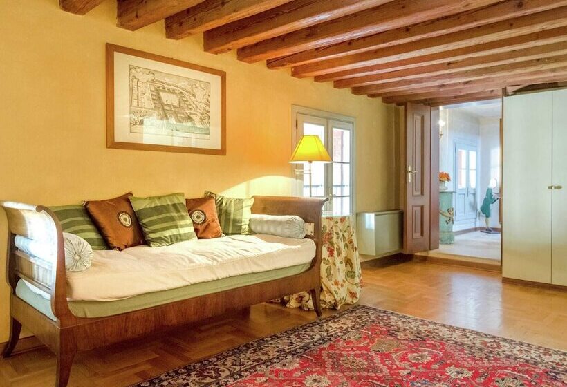 בית מלון כפרי Historic Venetian Style Castle In Piombino Dese With Pool