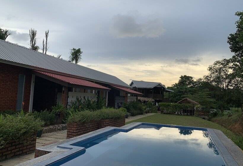 호텔 Hujung Kampung