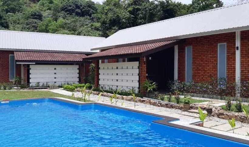 호텔 Hujung Kampung