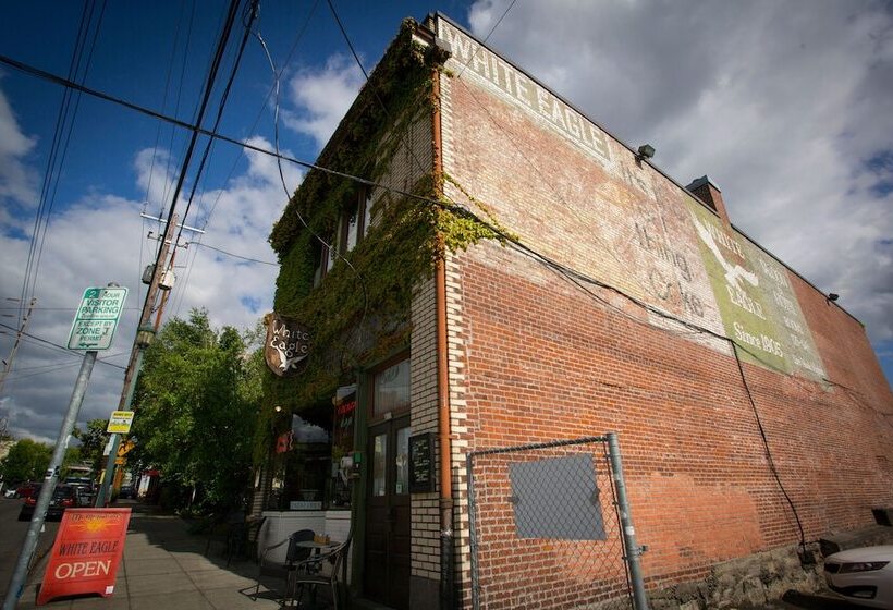 Отель Mcmenamins White Eagle