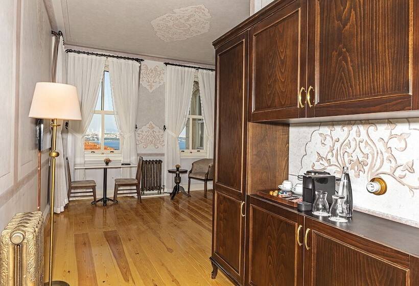 هتل Meroddi Barnathan