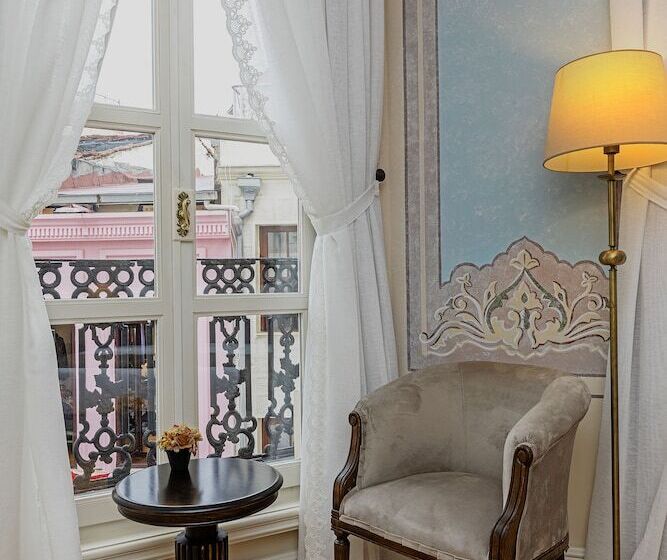 هتل Meroddi Barnathan