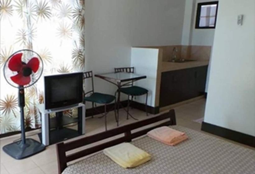 בית מלון כפרי Palm Seaside Inn And Beach Resort