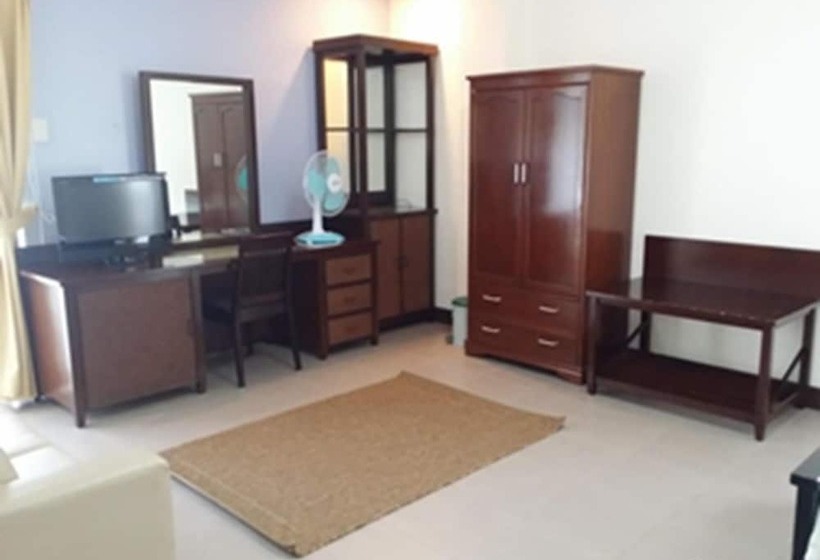 בית מלון כפרי Palm Seaside Inn And Beach Resort