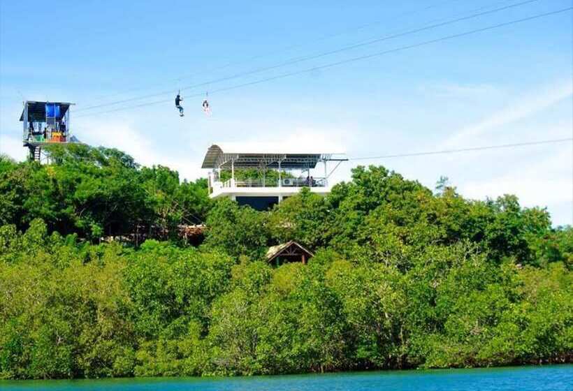 Отель Papa Kit's Marina And Fishing Lagoon