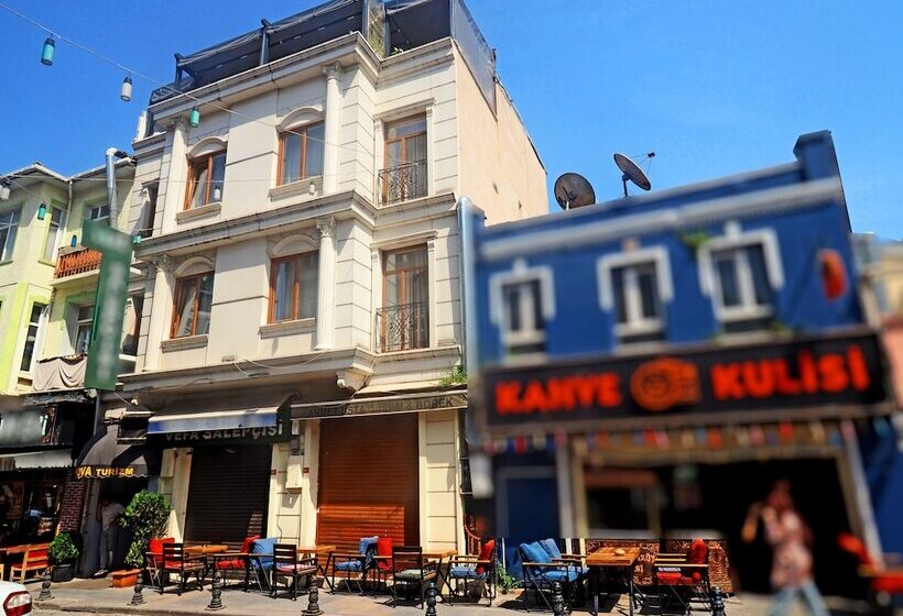 هتل Renova Turizm