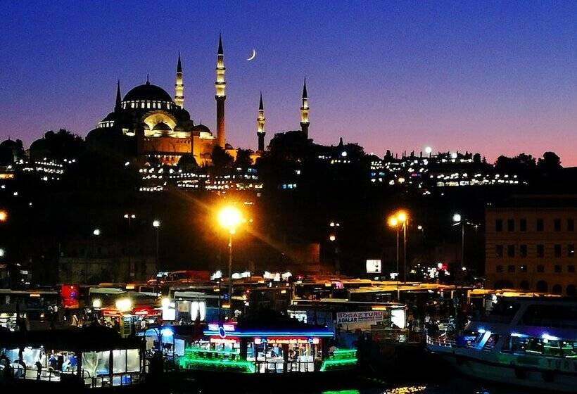 هتل Renova Turizm