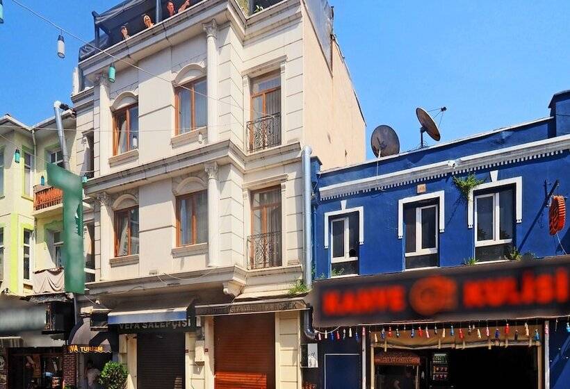 هتل Renova Turizm