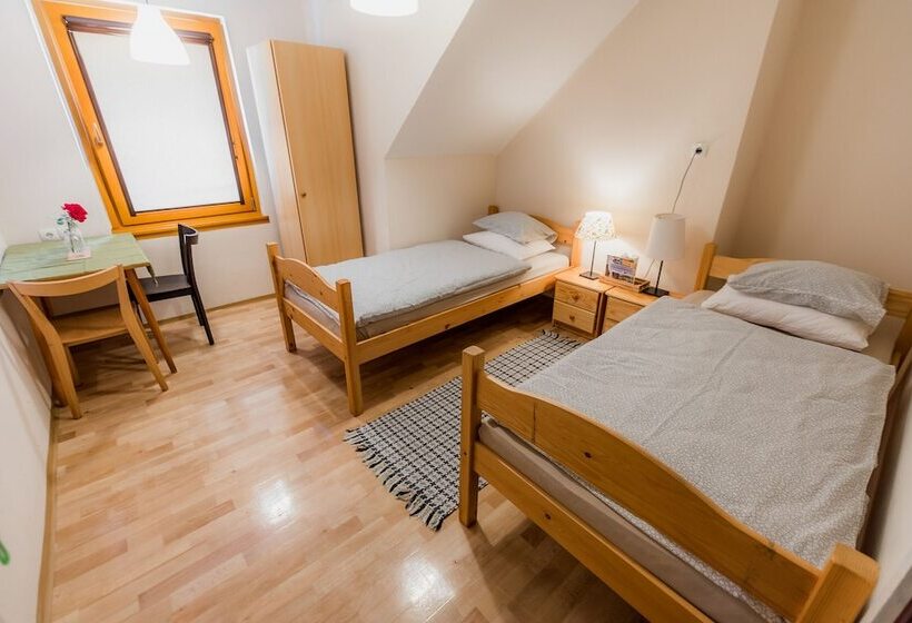 هتل Rooms Kozmus
