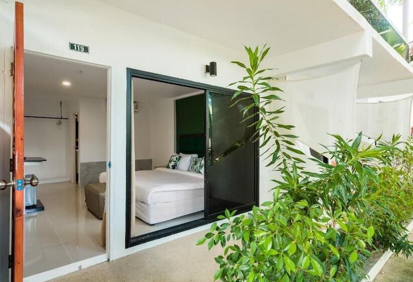 בית מלון כפרי 4u Resort Samui