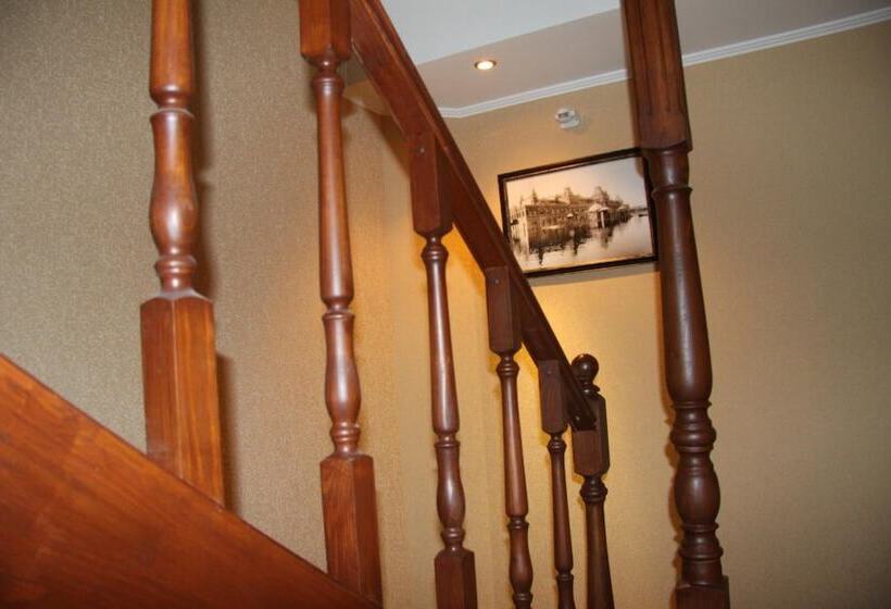 Отель Silver Key