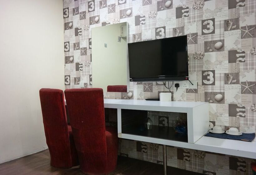 Отель Summer Oscar Boutique