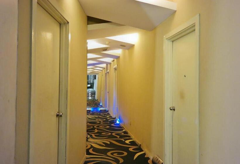 Отель Summer Oscar Boutique