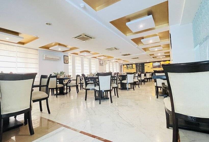 هتل Surasena Regal Vista Agra