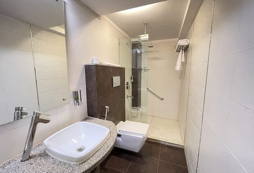 هتل Surasena Regal Vista Agra