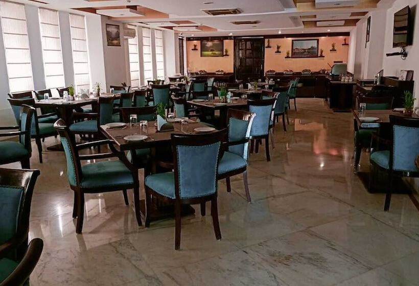 هتل Surasena Regal Vista Agra