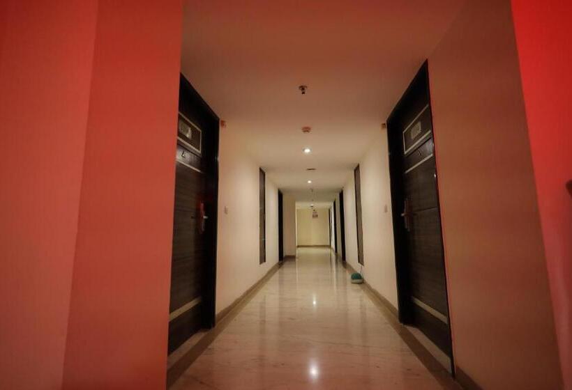 هتل Surasena Regal Vista Agra