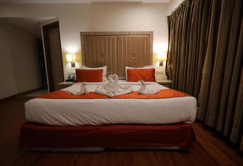 هتل Surasena Regal Vista Agra