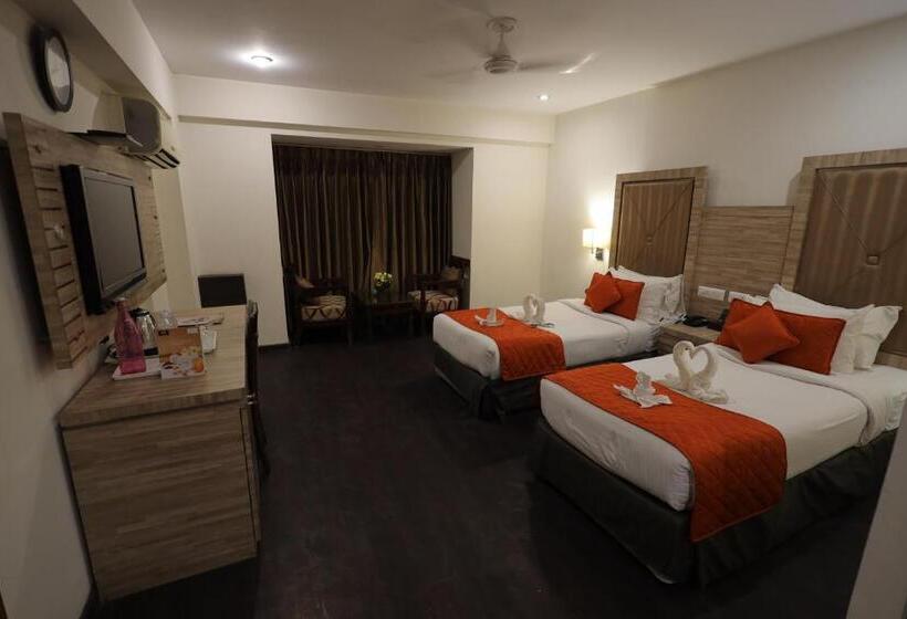 هتل Surasena Regal Vista Agra