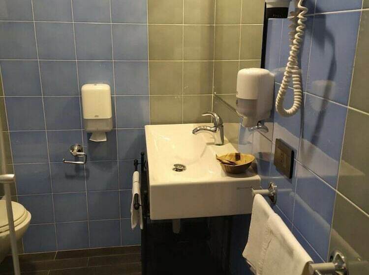 בית מלון כפרי Taverna Capozzi