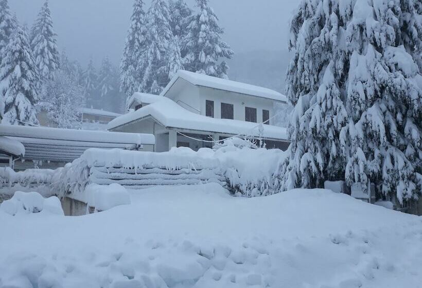 בית מלון כפרי Taverna Capozzi