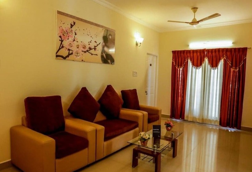 هتل The Altruist Business Stays