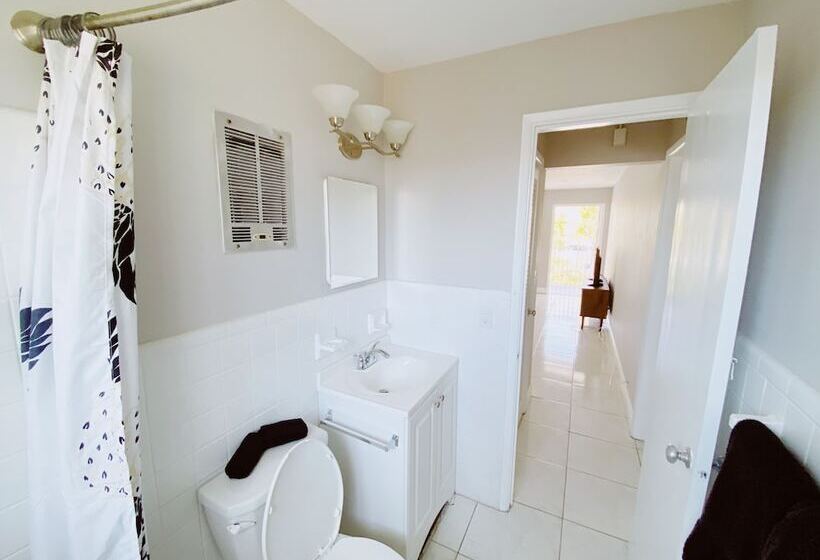 ホテル The Jasmine Apartments By Lowkl