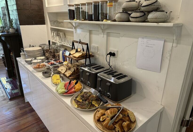 בית מלון כפרי The Nunnery And Spa At Brightlands