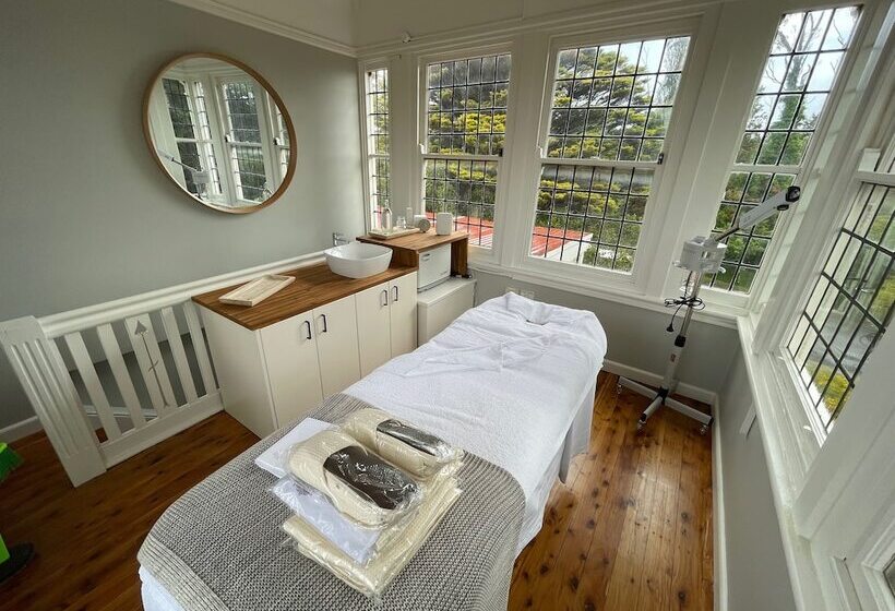 בית מלון כפרי The Nunnery And Spa At Brightlands