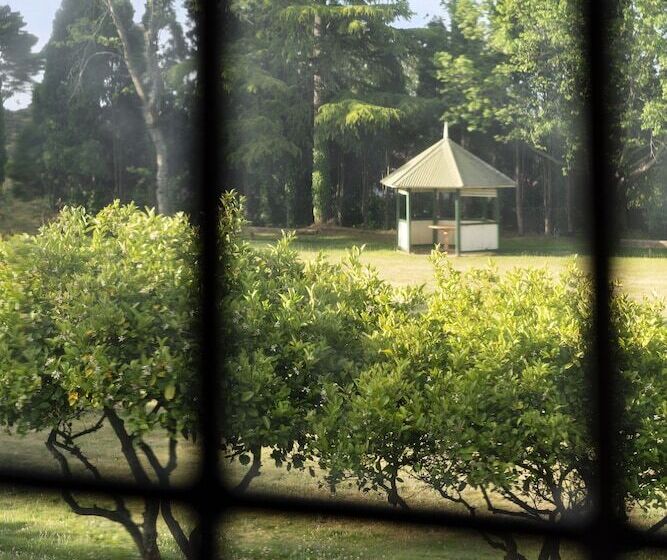 בית מלון כפרי The Nunnery And Spa At Brightlands