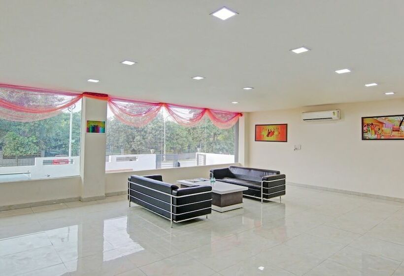 호텔 Treebo Amaya Inn Sector 72