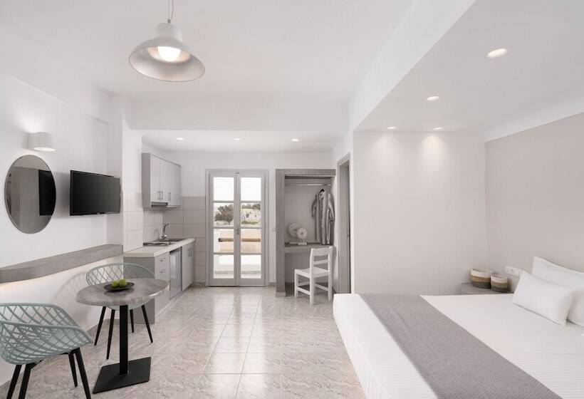 Отель White Lily Suites & Lofts   Adults Only 16 Plus